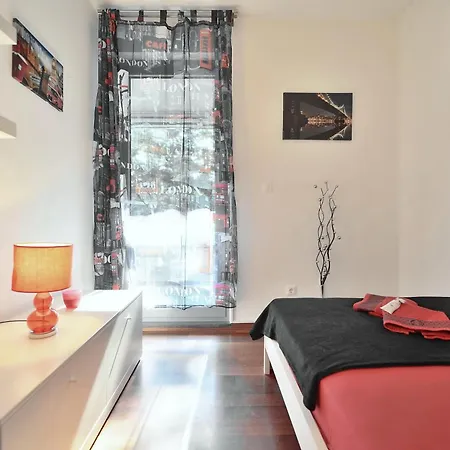 White Pebble - Luxury With Parking Apartment *